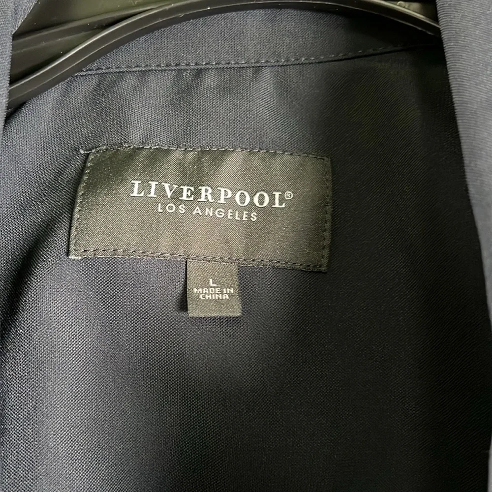 NWT Liverpool Women's Cropped Shacket with Chain Trim navy size Large A 584 - Picture 4 of 6